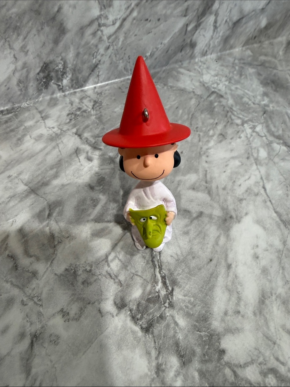 Hallmark Keepsake Peanuts Halloween Ornaments 2006 Charlie Brown & Lucy w/ Boxes - Picture 7 of 10